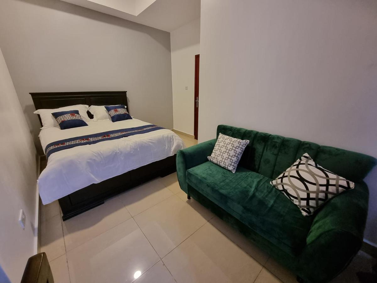 Eika Suites At Acacia Кампала Экстерьер фото