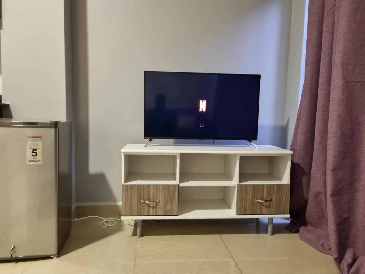 Eika Suites At Acacia Кампала Экстерьер фото